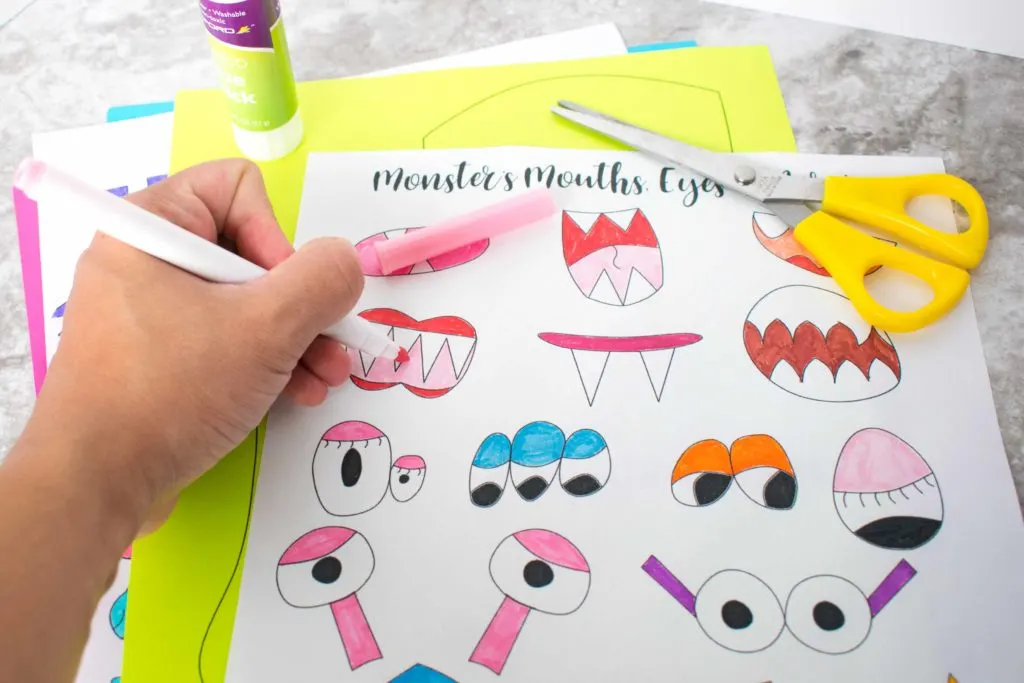 Do you have plans for today? What about spending some time with your little ones on this Adorable Matching Monsters Craft! 