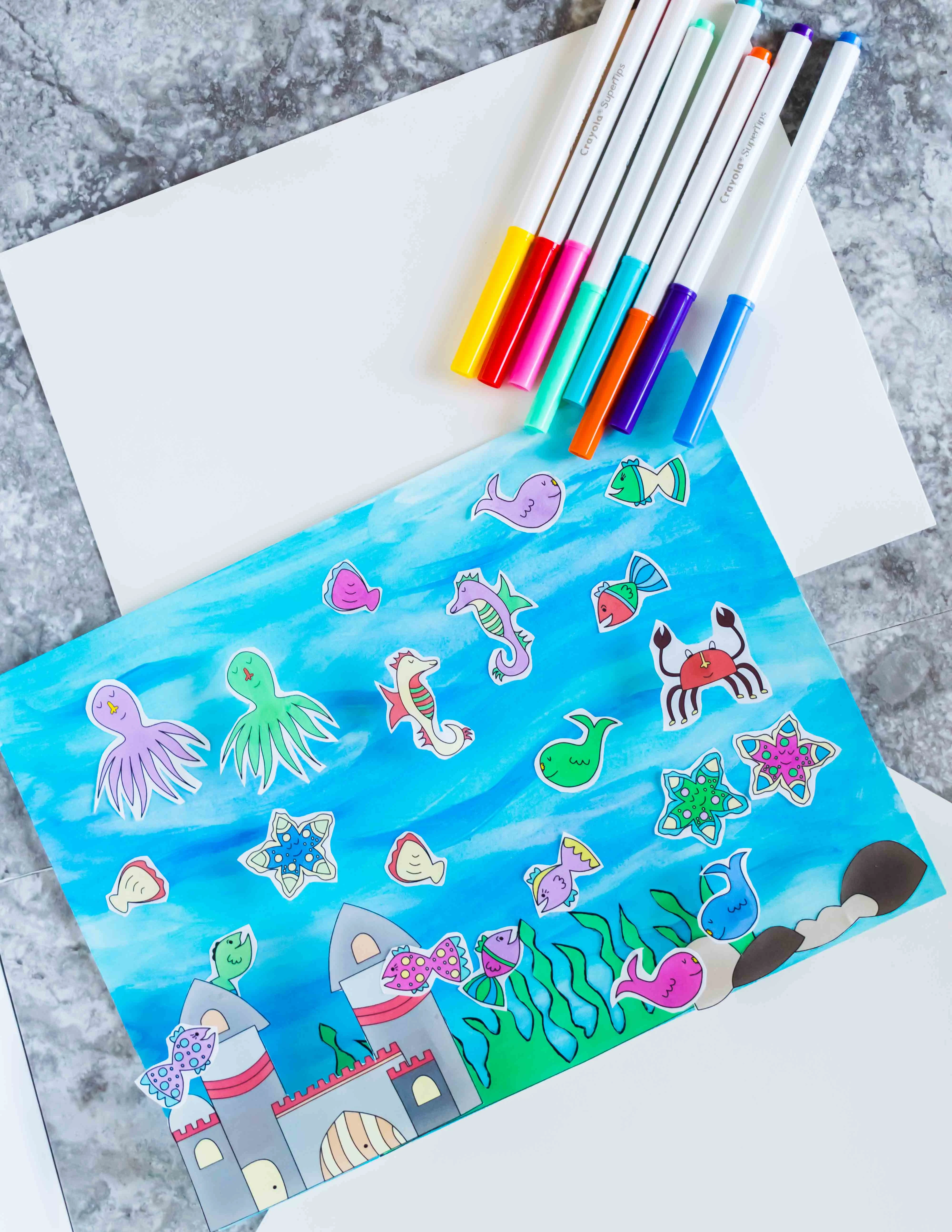 What a cool FISH TANK CRAFT! Your kids will have so much fun with this ACTIVITY. They'll be busy cutting, coloring and gluing. PLUS there is FREE PRINTABLE!