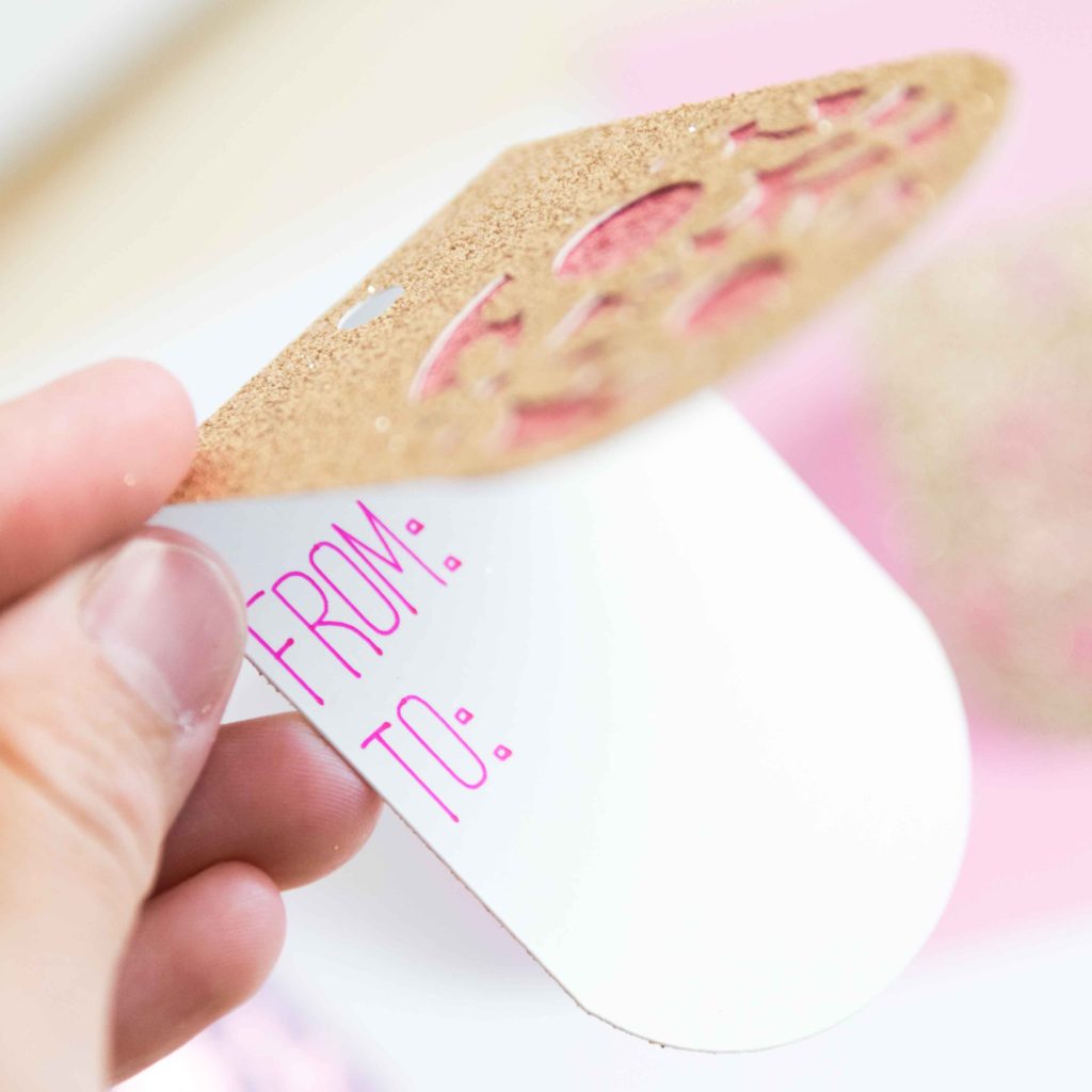 Write, cut and score a gift tag