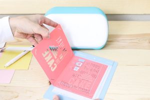 Make Cards with the Cricut Joy and the Card Mat – Daydream Into Reality