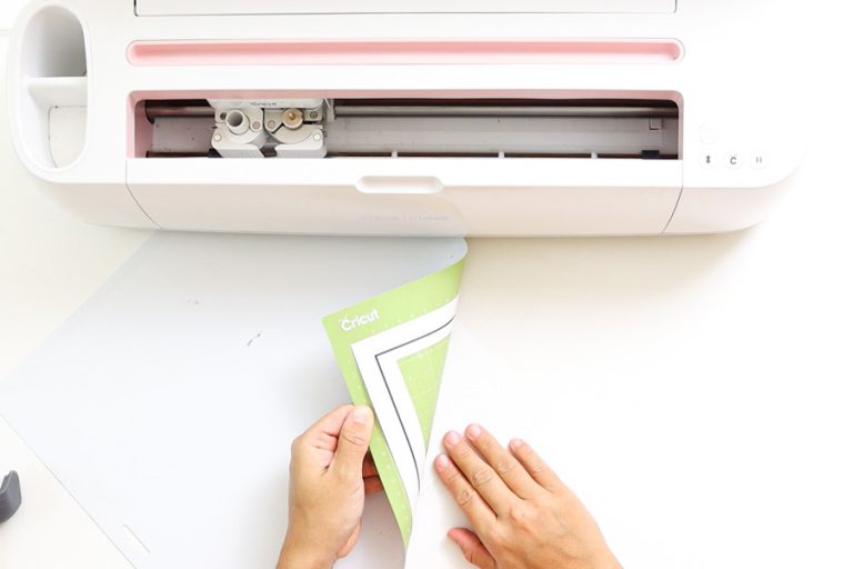 How to use the Cricut Perforation Blade – Everything you need to Know ...