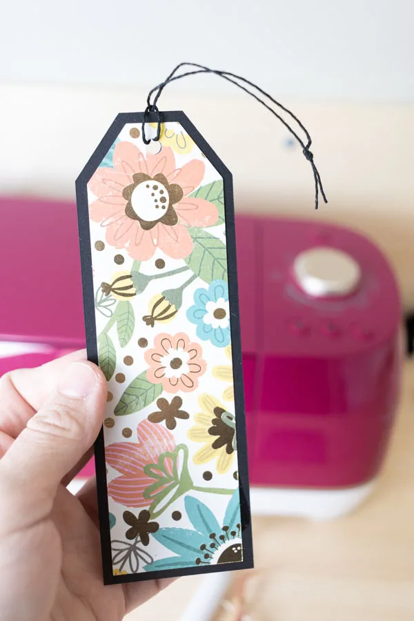 Floral bookmarks made with Cricut