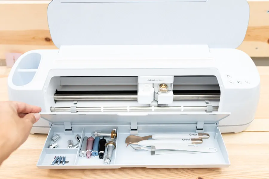 cricut maker 3 with compartments