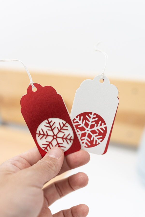 snowflake gift tag made with cricut