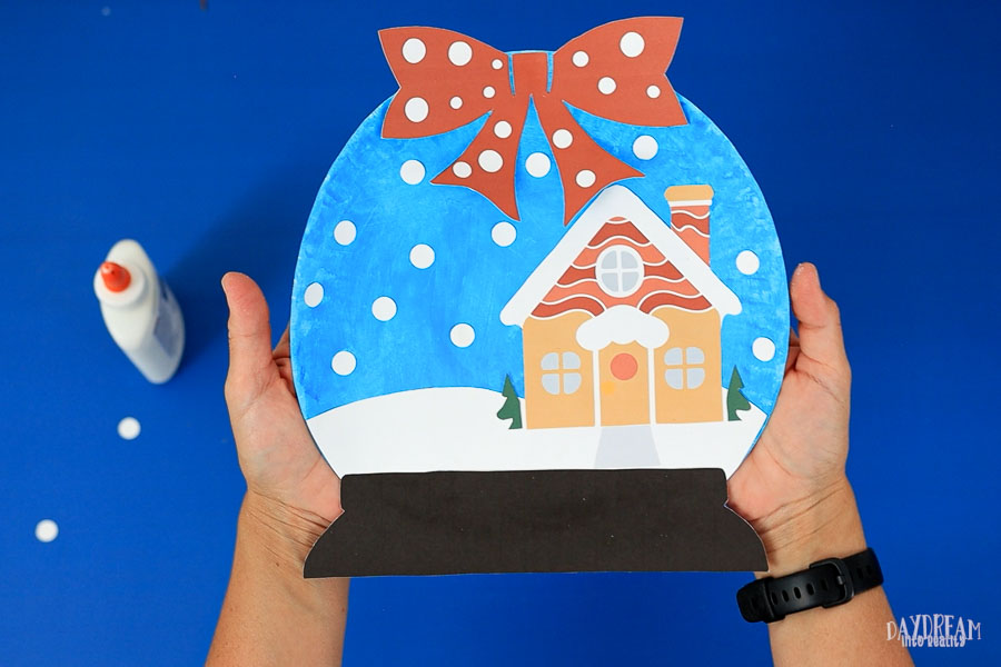 ginger bread house (Christmassy house) snow globe paper plate crafts